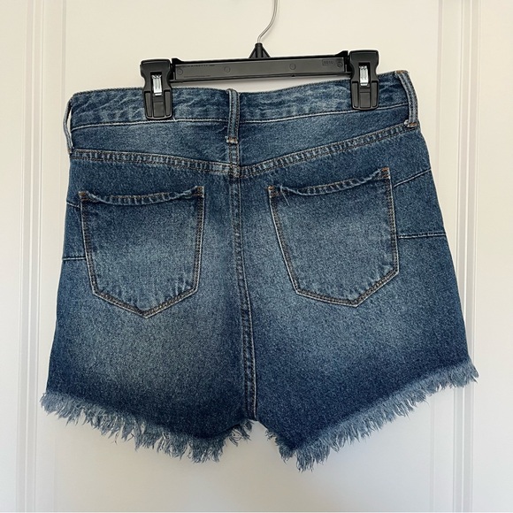 High Rise Ripped Jean Shorts Size 5/27 - Picture 3 of 3